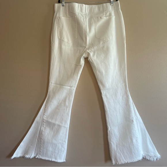 Home Folk white flare jeans, size 2XL - Picture 6 of 7